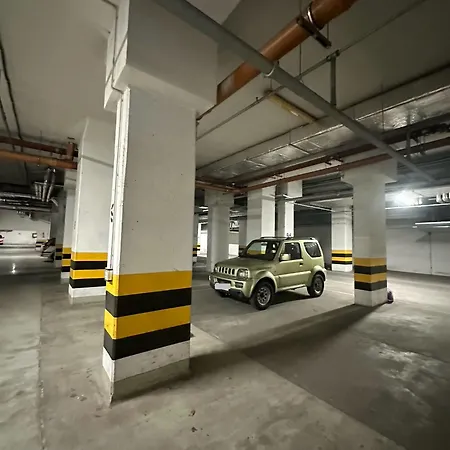 Private 1br For 4 Free Spacious Premium Parking & Netflix Poznań