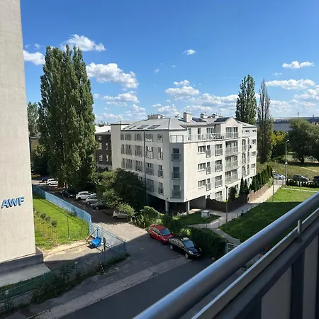 Private 1br For 4 Free Spacious Premium Parking & Netflix Poznań